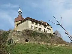 Église et maison abbatiale.
