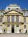 Le pavillon central côté cour (est).
