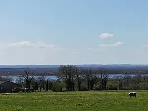 L'étang des Landes vu depuis le cimetière de Lussat.