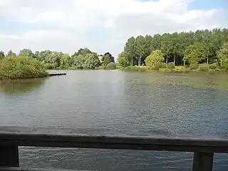 Un des étangs du vélodrome.