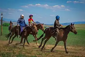 Cavaliers de Touva lors d'une course