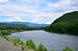 La rivière depuis l'A376 vers Vanino.