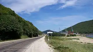 Le port en arrivant du sud.