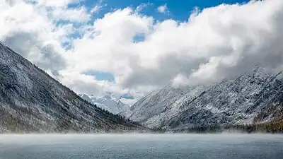 Brouillard d'automne sur le lac Inférieur.