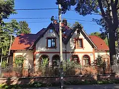 Une demeure non-loin au no 19 rue Gagarin.