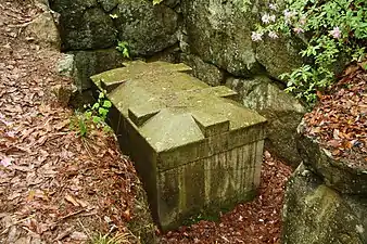 Sarcophage de la structure B 9.