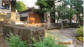 Le parc Murasakinoyanagi sur Koyanagiminami-dōri, et sa tour radio (en)