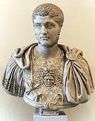 Buste aux favoris- IIIe siècle après J.-C.