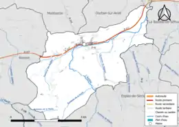 Carte en couleur présentant le réseau hydrographique de la commune