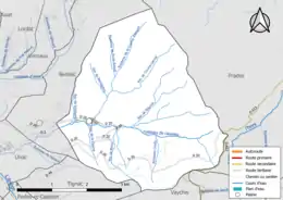 Carte en couleur présentant le réseau hydrographique de la commune