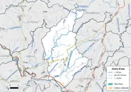 Carte en couleur présentant le réseau hydrographique de la commune