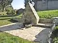 La fontaine de dévotion près de la chapelle Sainte-Brigitte.