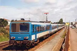 L'X 92101 en livrée « bleu isabelle » aux Les Sables-d'Olonne, en 1999.