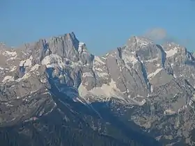Vue de la Vogelkarspitze (sur la droite) et de l'Östliche Karwendelspitze (sur la gauche).