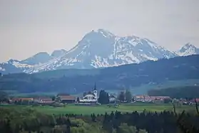 Vue du Vanil Blanc (sommet le plus à gauche), de la dent de Lys, du Moléson (au centre) et de Teysachaux.