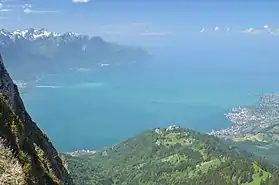 Vue du Léman depuis la crête des rochers de Naye.