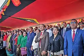 Chant de l'hymne Pátria lors du jour de la proclamation de l'indépendance à :Lauhata (de)