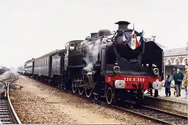 Train spécial remorqué par la 230G 353, en 1987.