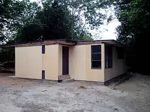 UK100 situé 253 bis, cité de Soye, ouvert au public.