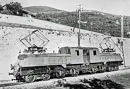 Ce prototype 2'Bo+Bo2' monophasé du PLM évoque 2 American dos à dos.