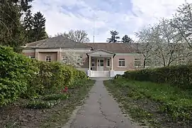 l'ancien palais, classé.