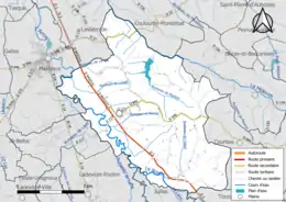 Carte en couleur présentant le réseau hydrographique de la commune