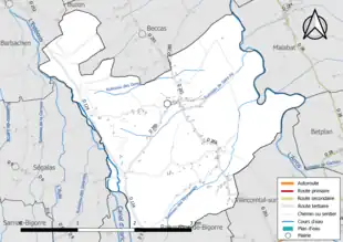 Carte en couleur présentant le réseau hydrographique de la commune