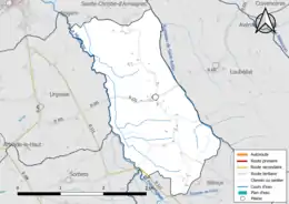 Carte en couleur présentant le réseau hydrographique de la commune