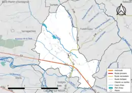 Carte en couleur présentant le réseau hydrographique de la commune