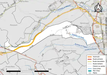 Carte en couleur présentant le réseau hydrographique de la commune