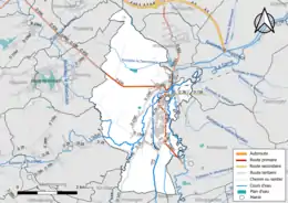 Carte en couleur présentant le réseau hydrographique de la commune