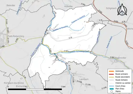 Carte en couleur présentant le réseau hydrographique de la commune