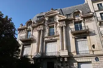 Façade du no 63 sur l'avenue Foch.