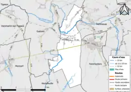 Carte en couleur présentant le réseau hydrographique de la commune