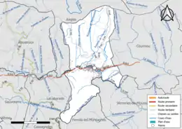 Carte en couleur présentant le réseau hydrographique de la commune