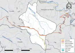 Carte en couleur présentant le réseau hydrographique de la commune