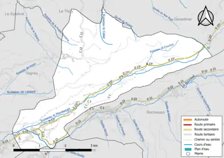Carte en couleur présentant le réseau hydrographique de la commune