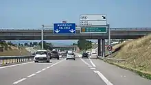 Panneaux sur l'A49 en direction de Valence