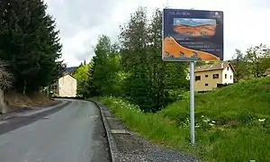Panneau au pied du col du Béal, à Vertolaye.