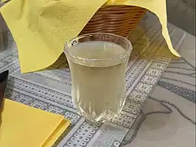 Image illustrative de l’article Țuică