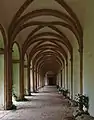Le cloître (couloir sud-est).
