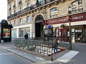 Une entrée de la station.