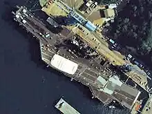 Le USS Midway en 1983 à la United States Fleet Activities Yokosuka.