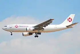 XA-TUE, l'appareil impliqué dans l'accident, ici à l'aéroport international de Los Angeles en avril 2007.