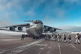 Un Il-76.