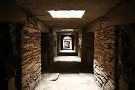 Tombe des arches en brique.