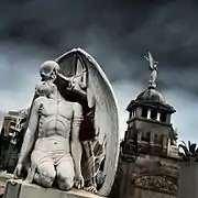 Le Baiser de la Mort au cimetière du Poblenou de Barcelone