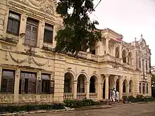 Entrée de la haute école privée Allidina Visram