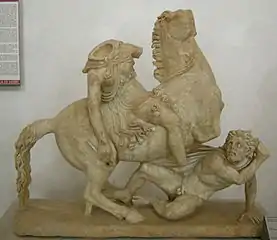 Combat d'une Amazone contre un guerrier celte, d'Anzio, époque antonine.