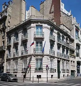L'ambassade au no 28.